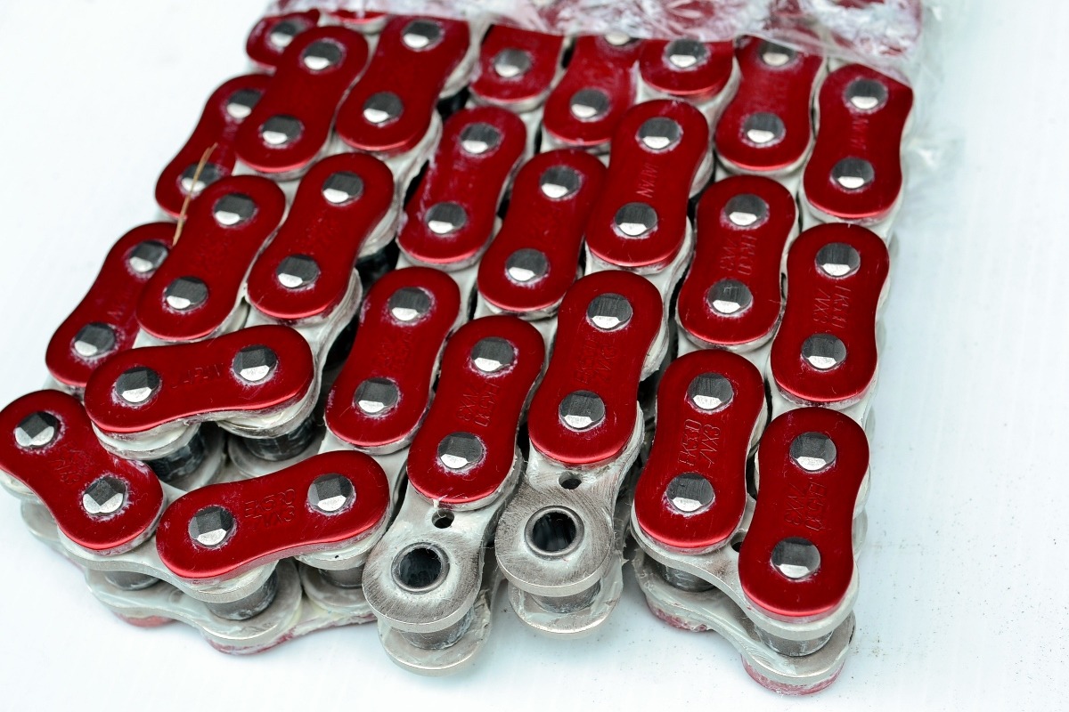 EK METALLIC RED 530 ZVX3 122 LINKS XRING MOTORCYCLE CHAIN Blueprint